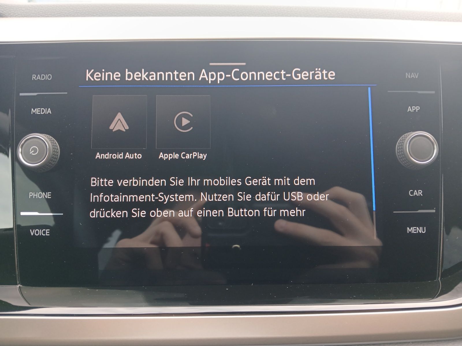 Fahrzeugabbildung Volkswagen Taigo Life TSI DSG IQ.Light ACC SHZ RearView 17"