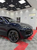 Porsche Cayenne 4 S - Porsche: Pickup