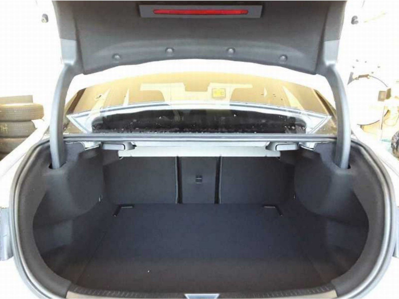 Fahrzeugabbildung Mercedes-Benz A200 Limo AMG Prem DISTR Pano AHK Memo LED KeyGo