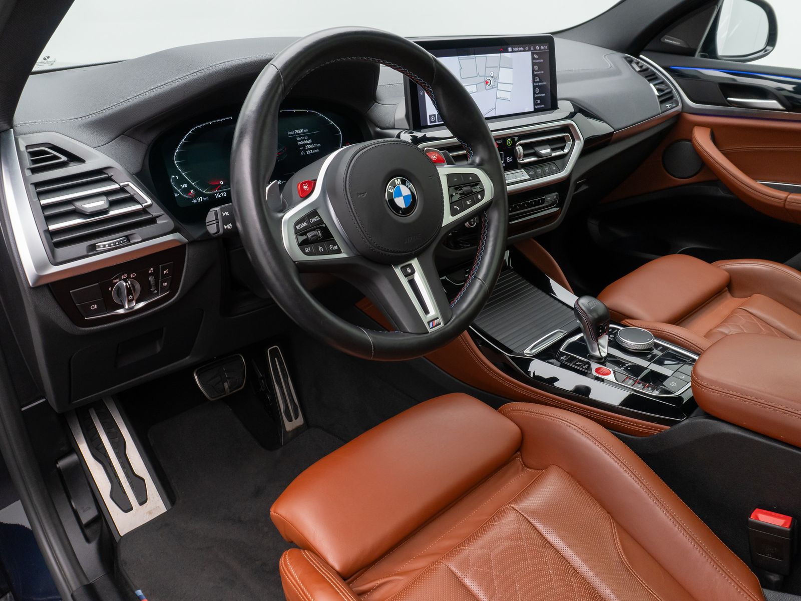 Fahrzeugabbildung BMW X4 M Competition HUD Kamera DAB Panorama 21Zoll