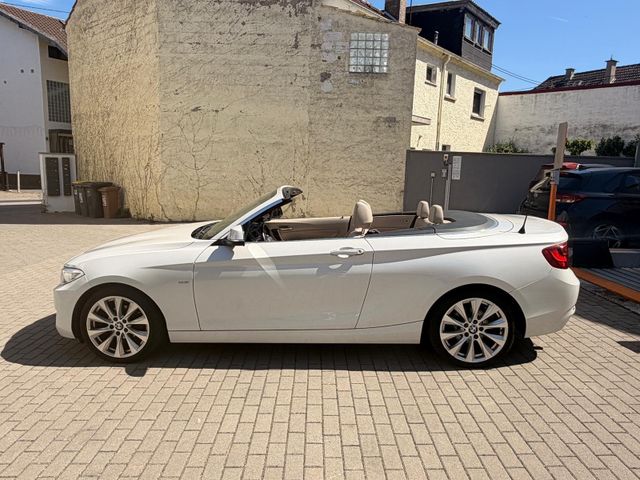 BMW 218i Cabrio Luxury Line