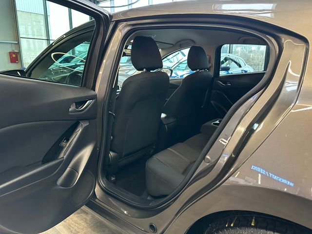 MYAUTOCENTER – Gebraucht- und Jahreswagen mit Werkstattservice in Pfaffenhofen Mazda 3 Lim. Exclusive-Line *LED*PDC*Klima*