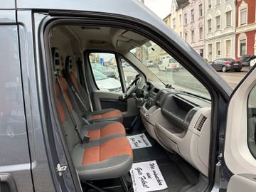 Fahrzeugabbildung Fiat Ducato Grossr.-Kasten 33 120  L4