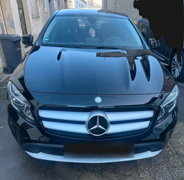 Image of Mercedes-Benz GLA 180