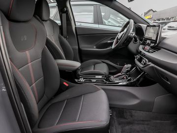 Hyundai i30 1.5 Spurhalteassi. Tempomat Totwinkelassi.