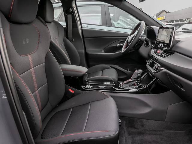 Hyundai i30 1.5 Spurhalteassi. Tempomat Totwinkelassi.