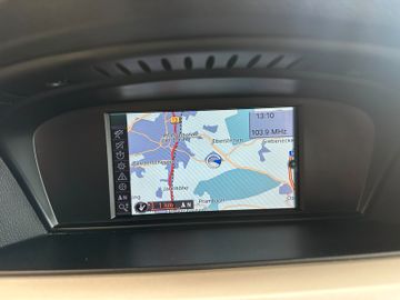 MYAUTOCENTER – Gebraucht- und Jahreswagen mit Werkstattservice in Pfaffenhofen BMW 320 *SERVICENEU*TEMPO*NAVI*KLIMAAUTO*AHK*