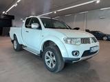 Mitsubishi L200 2.5DI-D 178PS Extended-Cabine/4WD/KLIMA/PKW - Mitsubishi L200: 2.5