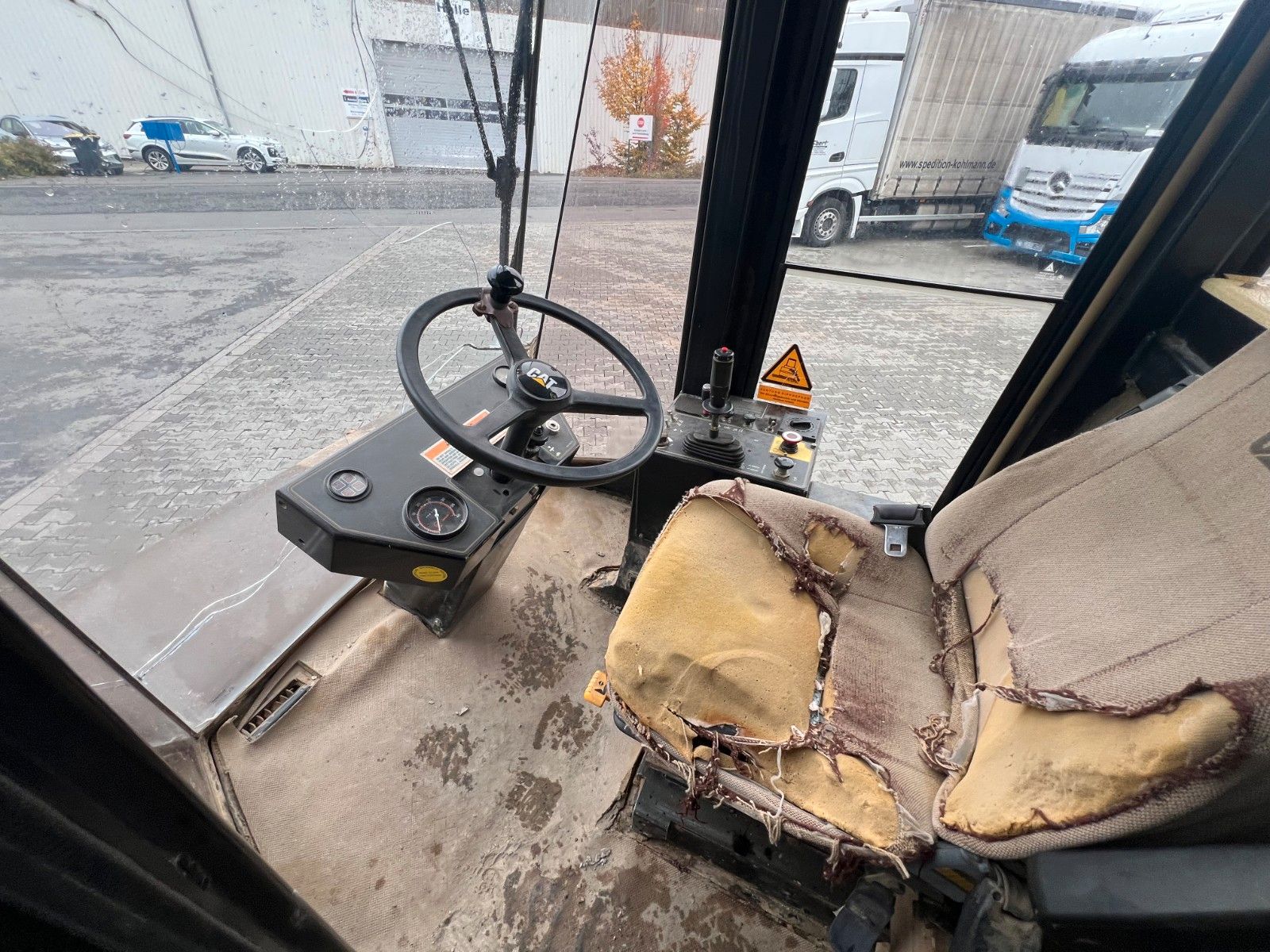 Fahrzeugabbildung CAT CS 433C Walze / 3804 h