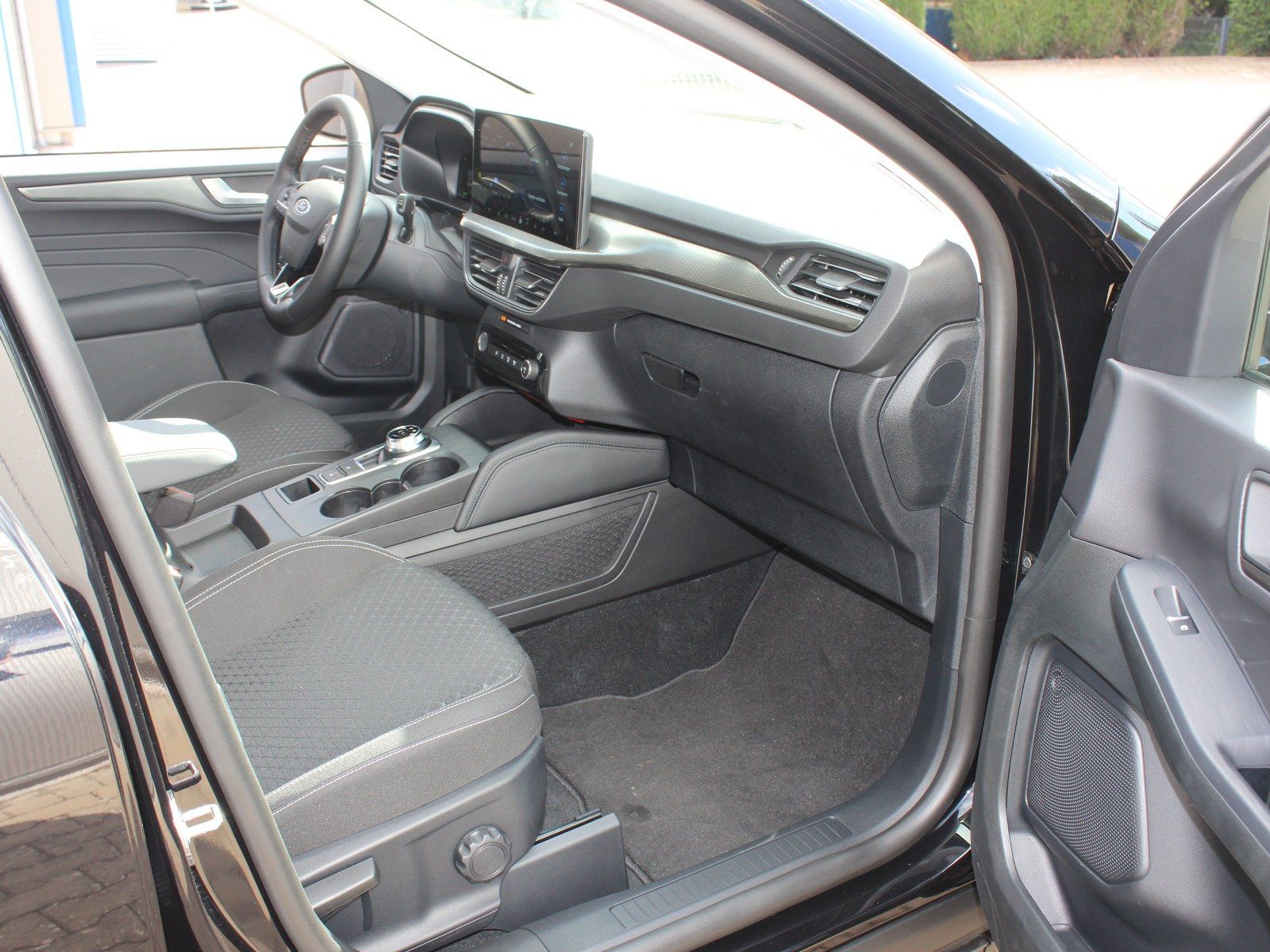 Fahrzeugabbildung Ford Kuga Hybrid Titanium