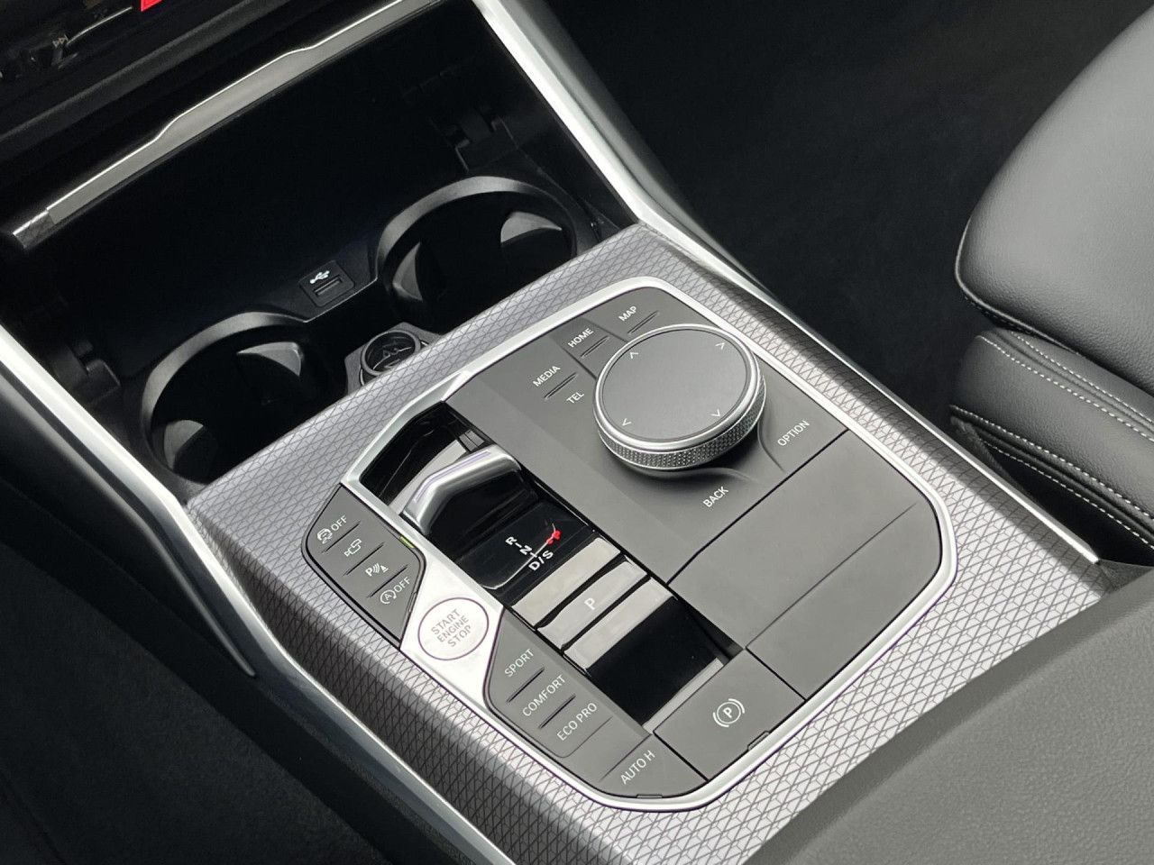 BMW 330 - Bild 11