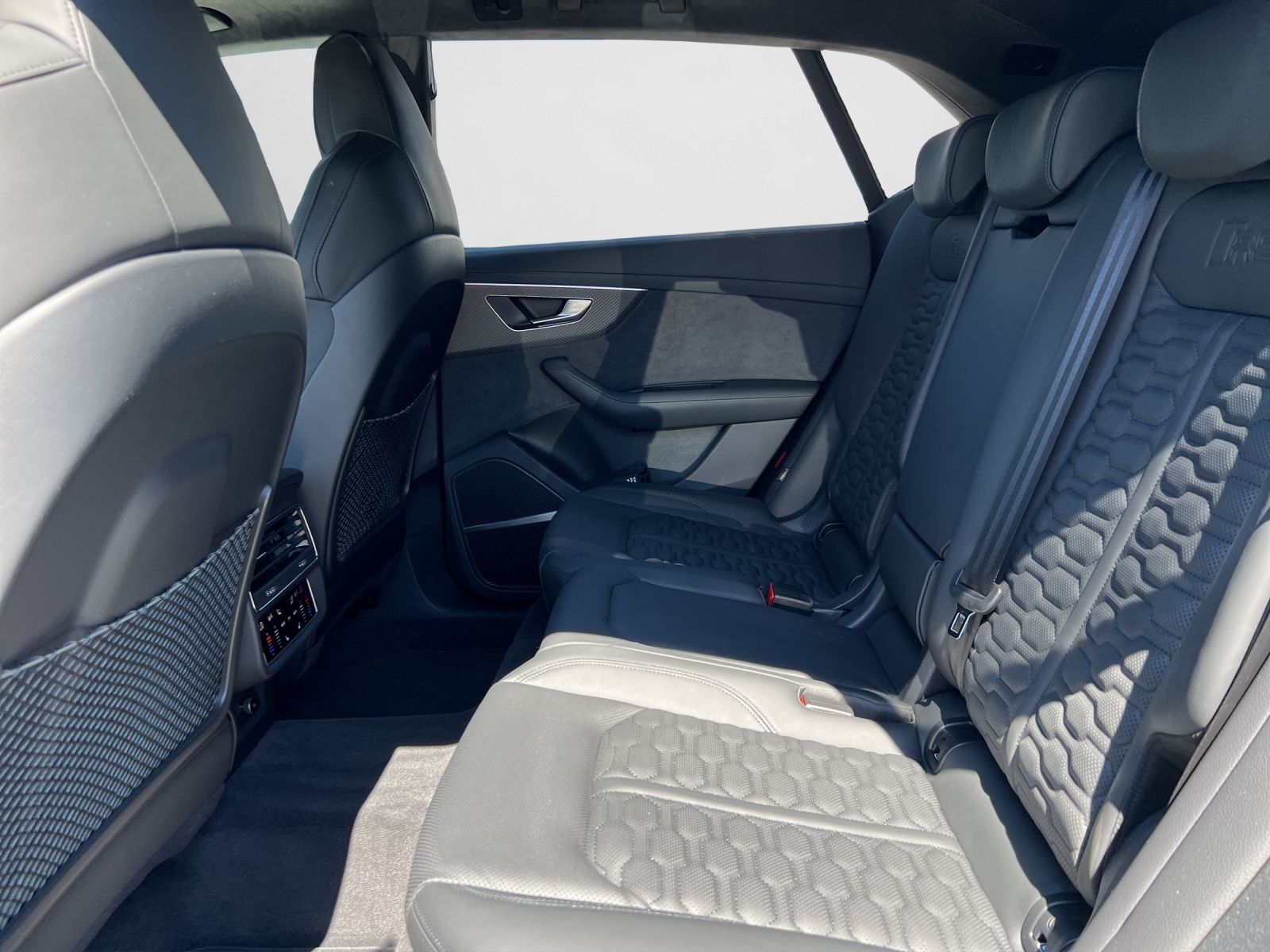 Audi RSQ8 - Bild 14