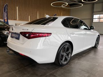 Alfa Romeo Giulia 2,2 JTDM Executive *BI-XENON*ACC*AHK*LED*