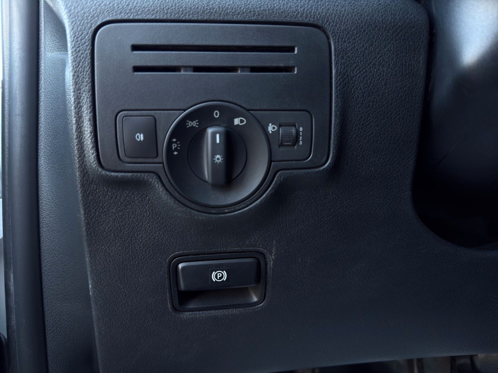 Fahrzeugabbildung Mercedes-Benz Vito Kasten *AHK*Tempomat*1-Hand*Klima