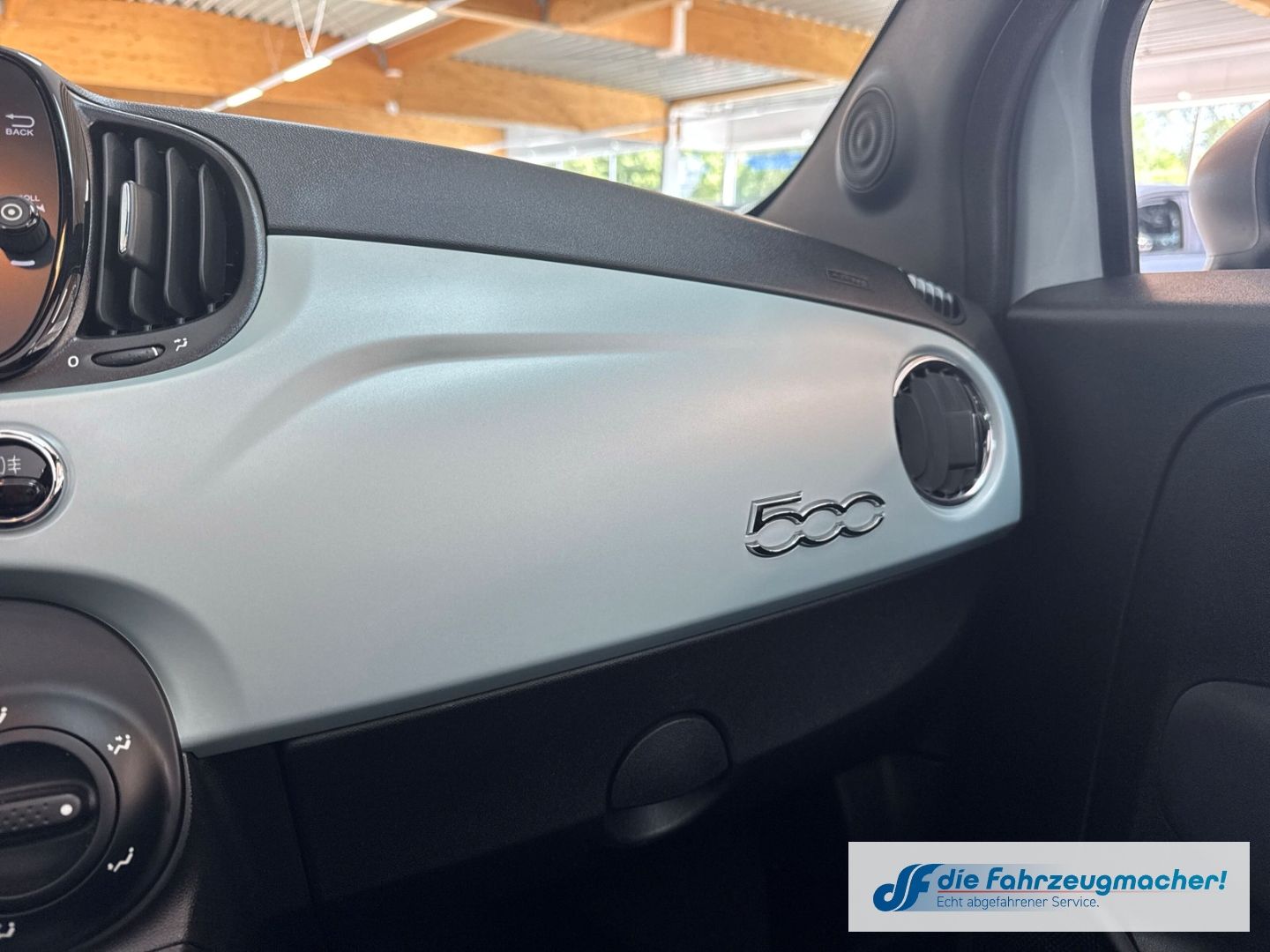 Fahrzeugabbildung Fiat 500 Cabrio Dolcevita 1.0 Mild Hybrid 5tkm Navi A