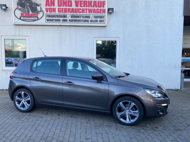 Peugeot 308 Limousine 1.6 Hdi / NAVI/ Kamera Tempomat/