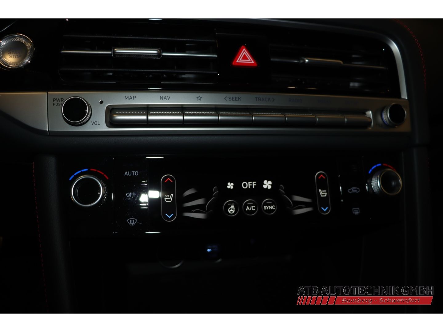 Fahrzeugabbildung Genesis G70 Shooting Brake 2.0T PLUS 4WD SPORT, Sitz, In