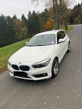 BMW 118i, weiß - BMW 1er Reihe mit Benzin-Antrieb: Kombi, Automatik