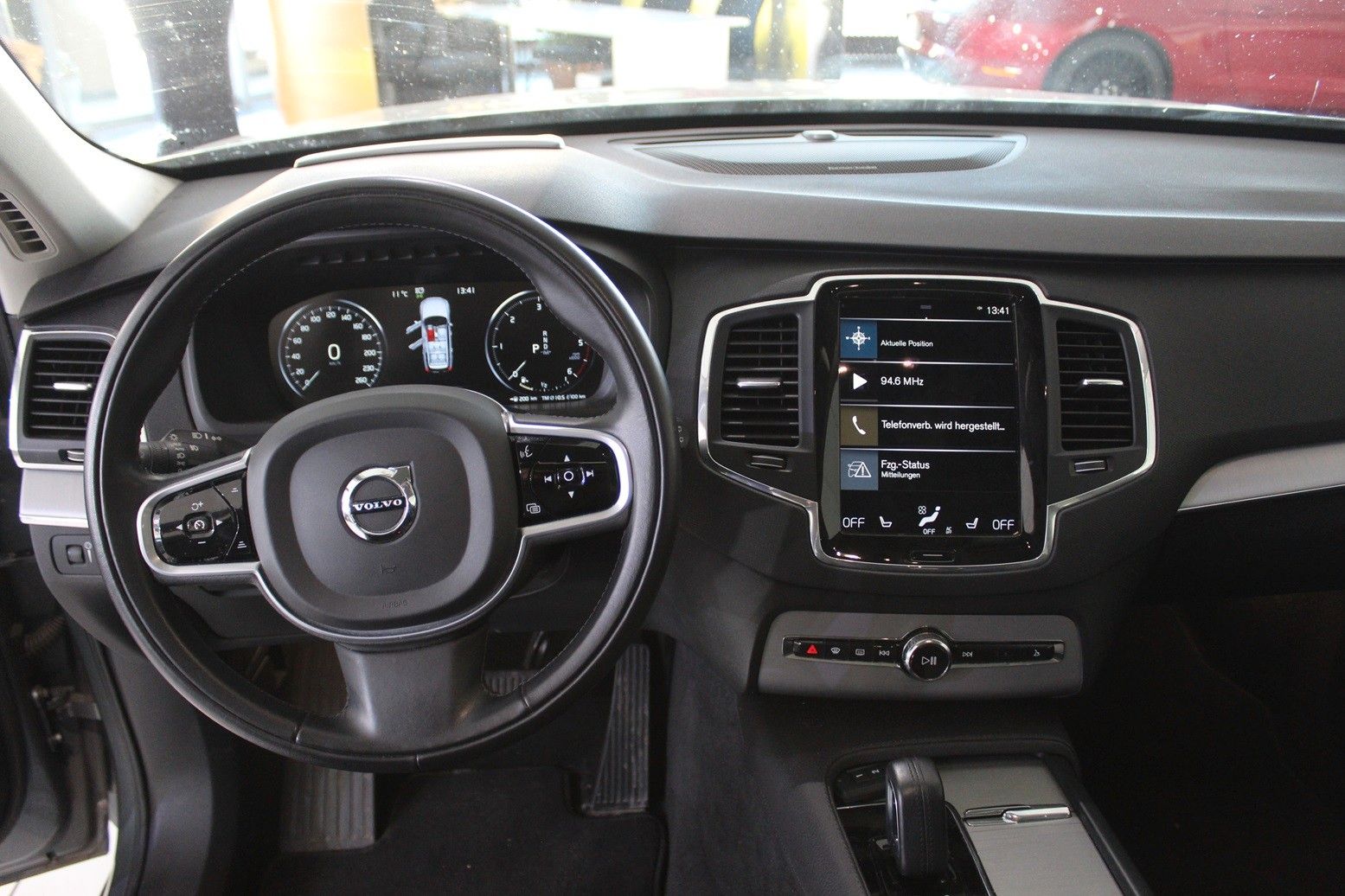 Fahrzeugabbildung Volvo XC90 Momentum Pro  AWD/4xSHZ/LHZ/PANO/LEDER/HUD