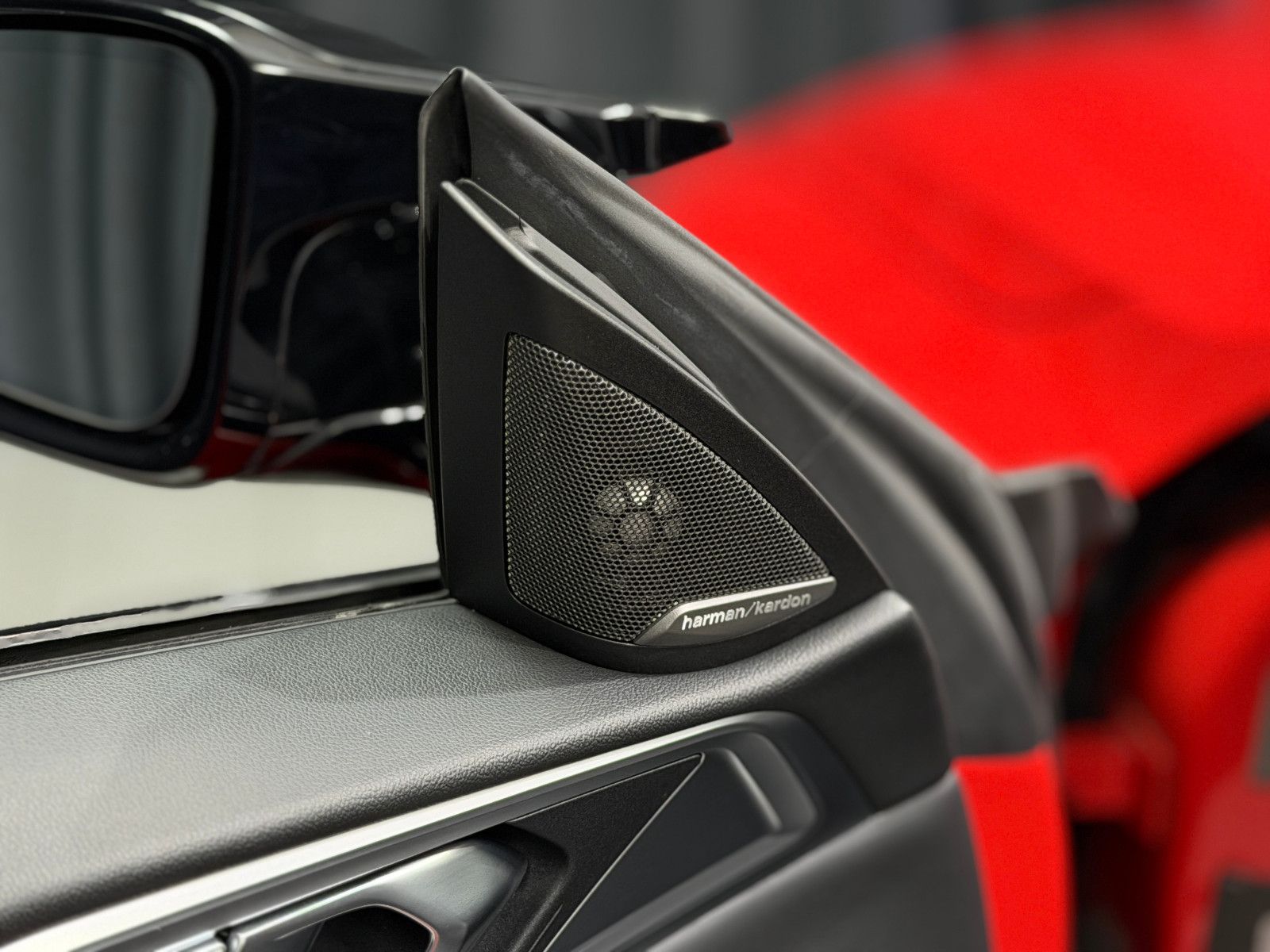 Fahrzeugabbildung BMW M4 Cabrio xDrive Competition|LASER|CARBON|HEAD-U