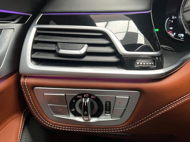 BMW M760Li V12 xDr *Pano-SkyLounge*NightVis.*B&W*TV*
