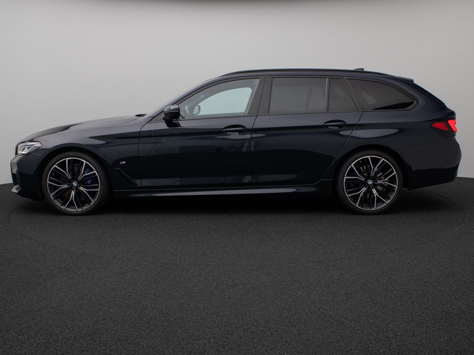Fahrzeugabbildung BMW 530d xD M Sport Pano Kamera Laser HUD H/K 20Zoll