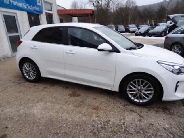 Fahrzeugabbildung Kia Rio Spirit/2.Hd/Kamera/Navi/SitzH/Alu/Garantie/