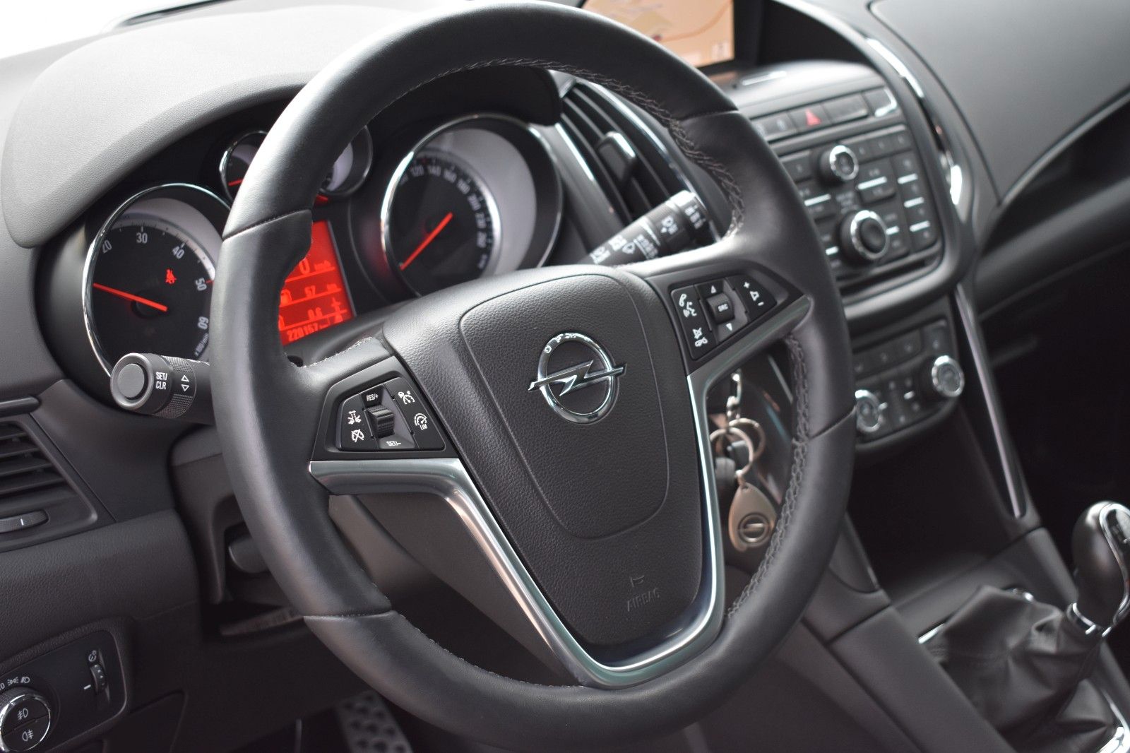 Fahrzeugabbildung Opel Zafira C Tourer OPC Business Innova Kamera 7 Sit