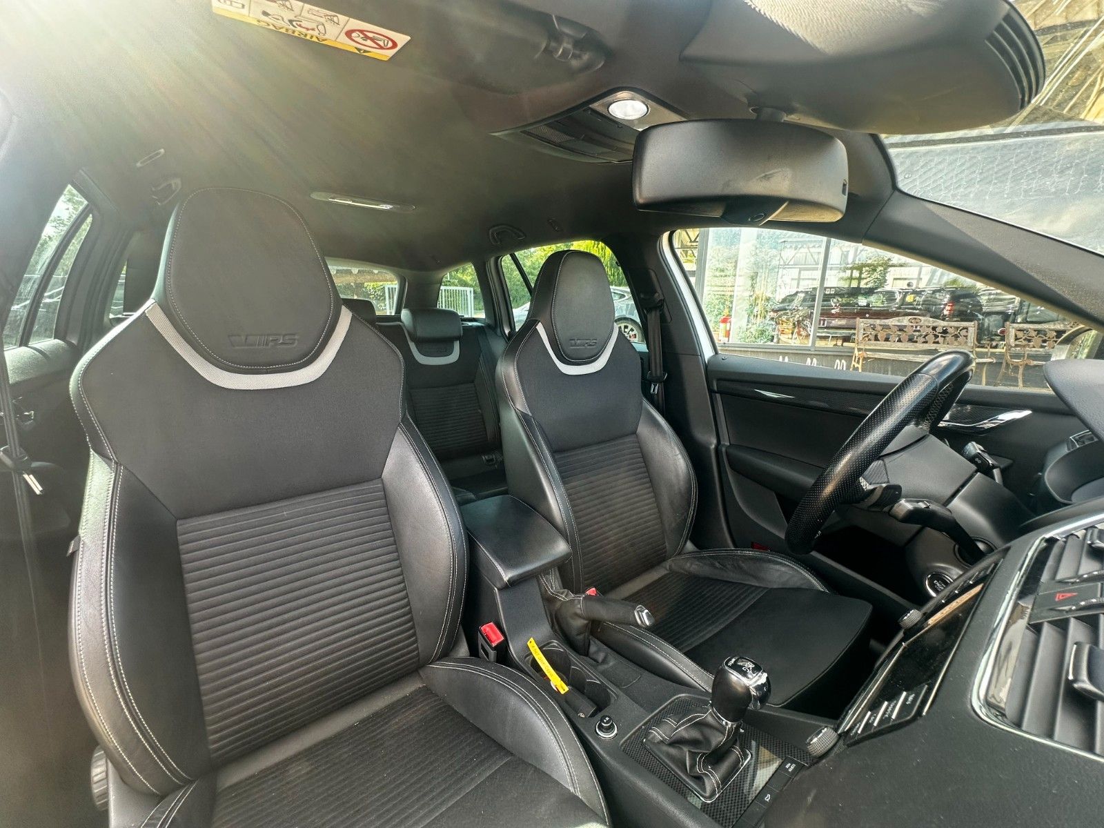 Fahrzeugabbildung SKODA Octavia Combi RS Autom. Leder