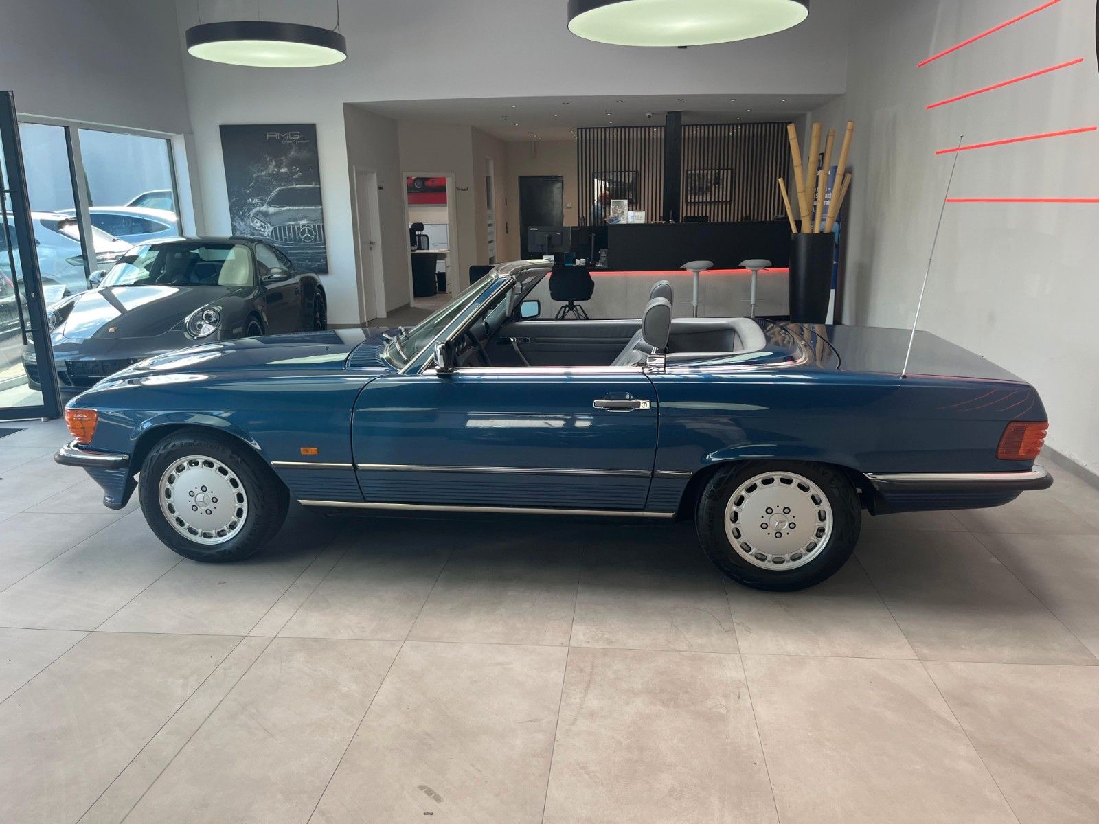 Fahrzeugabbildung Mercedes-Benz SL 300 R107 Cabriolet*H-Kennzeichen*Hardtop*