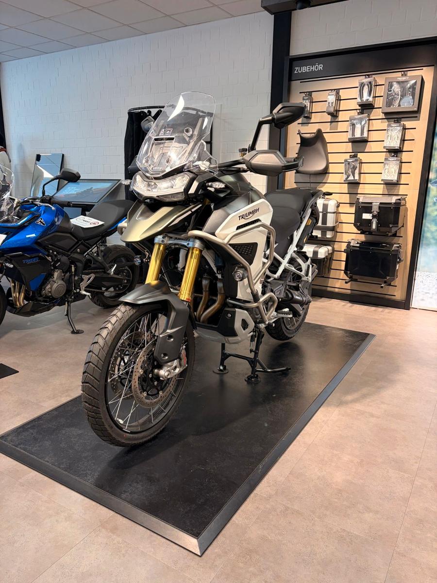 Triumph Tiger 1200 Rally Explorer / Modelljahr 2025