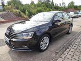 Volkswagen Jetta VI/Klima/PDC/SHZ/HU NEU! - Volkswagen Jetta: Limousine