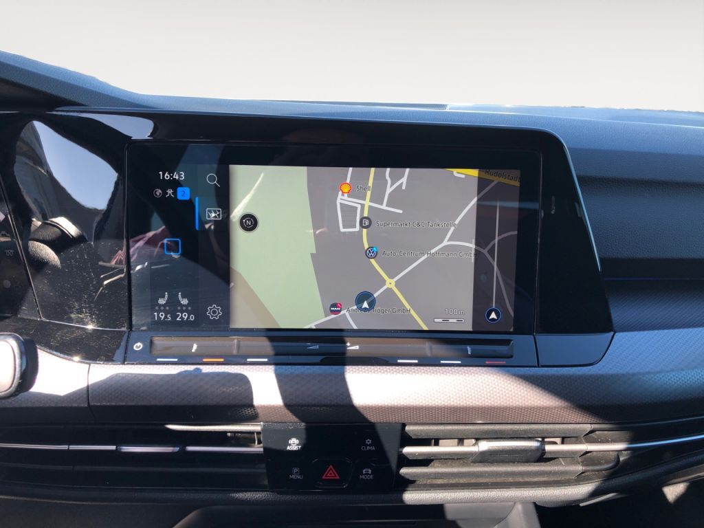 Fahrzeugabbildung Volkswagen Golf 1.5 TSI OPF Life ACC Top Zustand