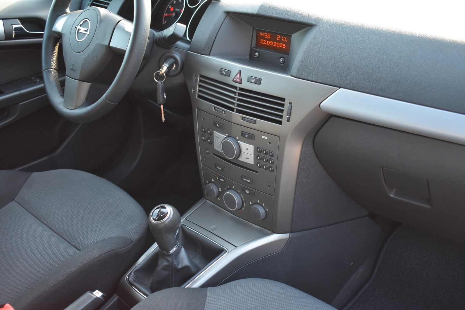 Fahrzeugabbildung Opel Astra H Caravan Edition TEMPOMAT/KLIMA/PDC