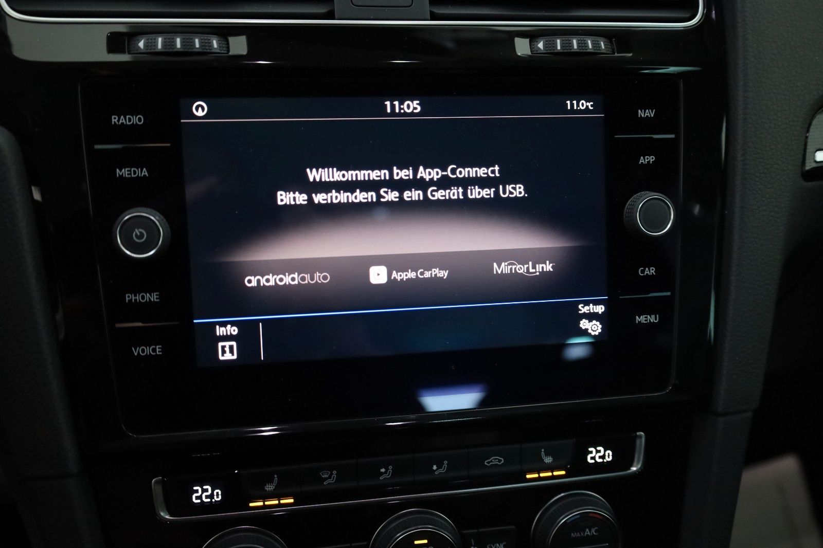 Fahrzeugabbildung Volkswagen Golf VII Variant Highline,Navi,LED,SH,ACC,AHK+WR