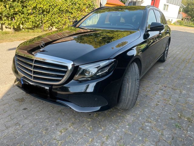 MERCEDES-BENZ Mercedes-Benz E220 d T
