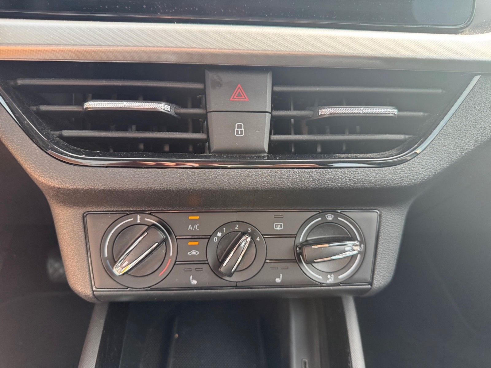 Fahrzeugabbildung SKODA Kamiq Ambition 1.0 TSI