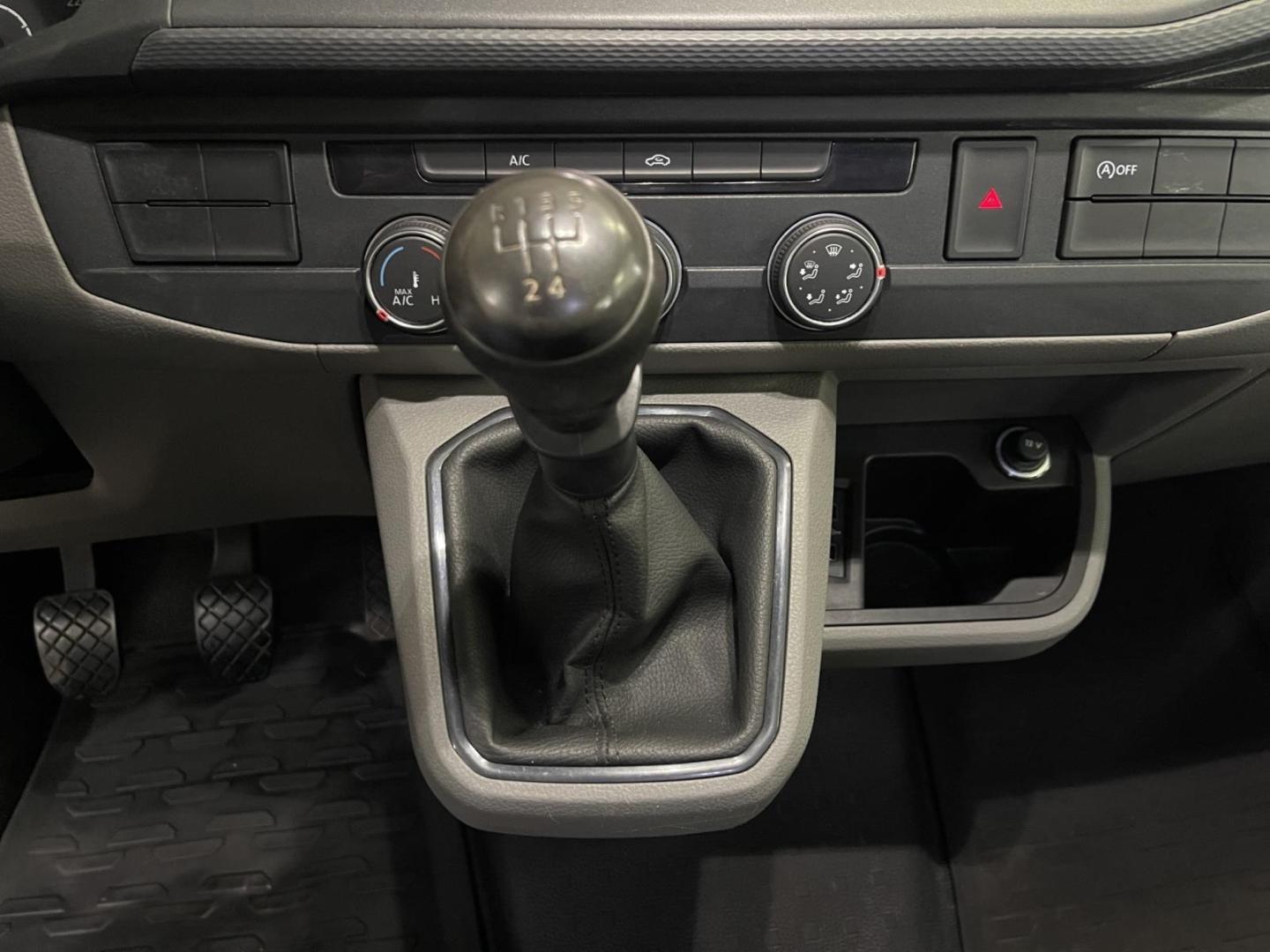 Volkswagen T6.1 Transporter Kasten Plus 2.0 TDI AHK Kamera 