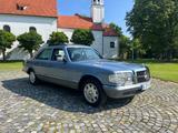 Mercedes-Benz 280SE W126 - blaue Mercedes-Benz S 280
