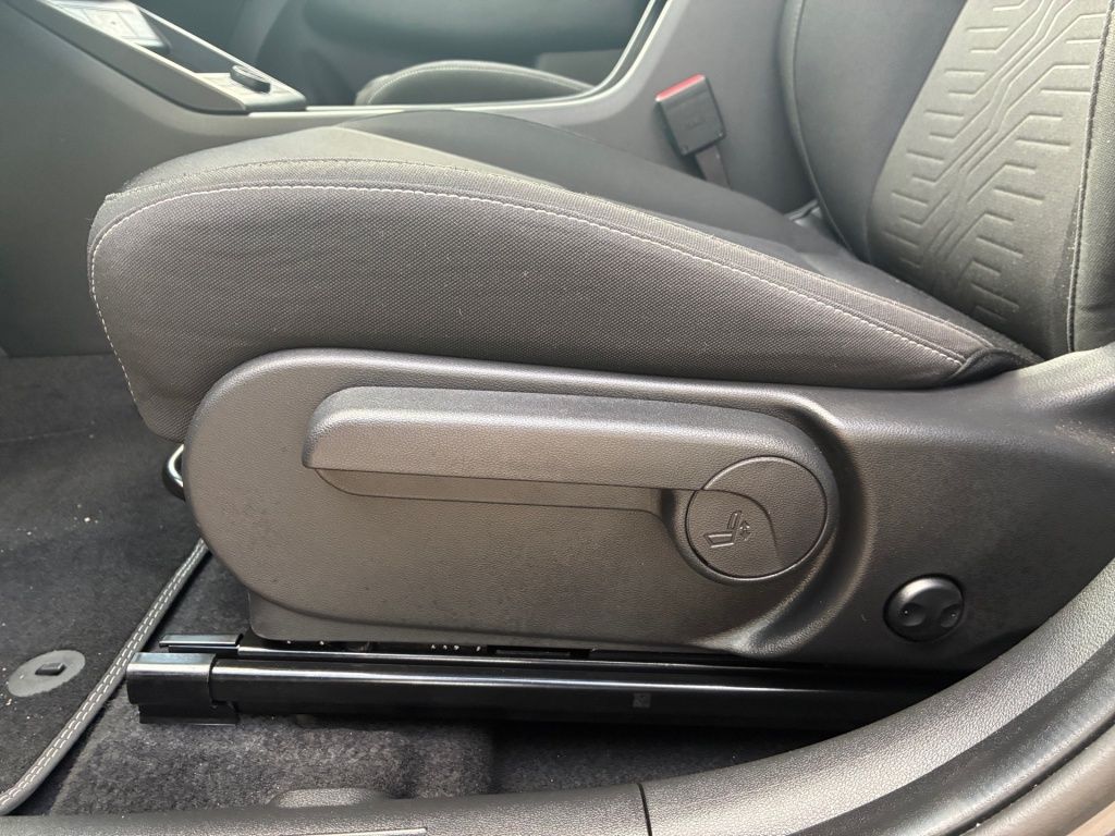 Fahrzeugabbildung Hyundai KONA TREND ELEKTRO 2WD SHZ LHZ NAVI KAMERA LED