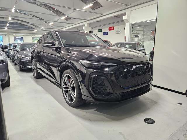 Audi Q5 Q5 Sportback 2.0 tdi Black line S line q
