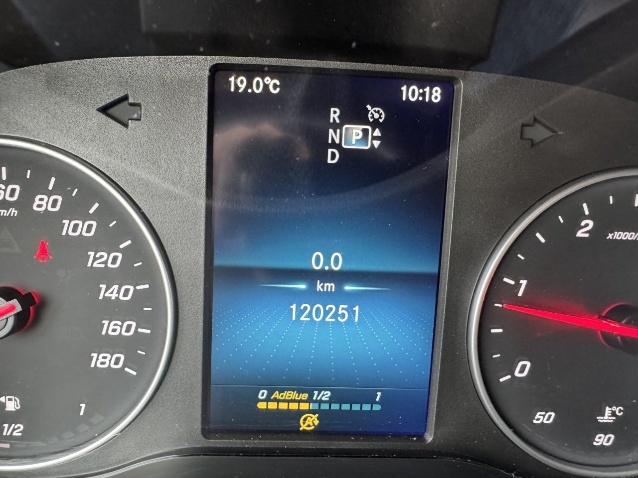 Fahrzeugabbildung Mercedes-Benz Sprinter 317 CDI KA Maxi L3H2 Klima*Kamera*Tempo