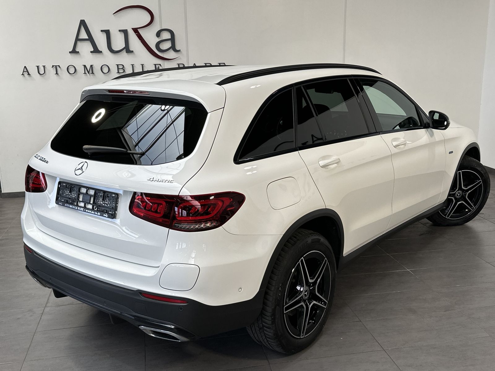 Fahrzeugabbildung Mercedes-Benz GLC 300de 4M AMG-Line NAV+LED+AHK+KAMERA+CARPLAY
