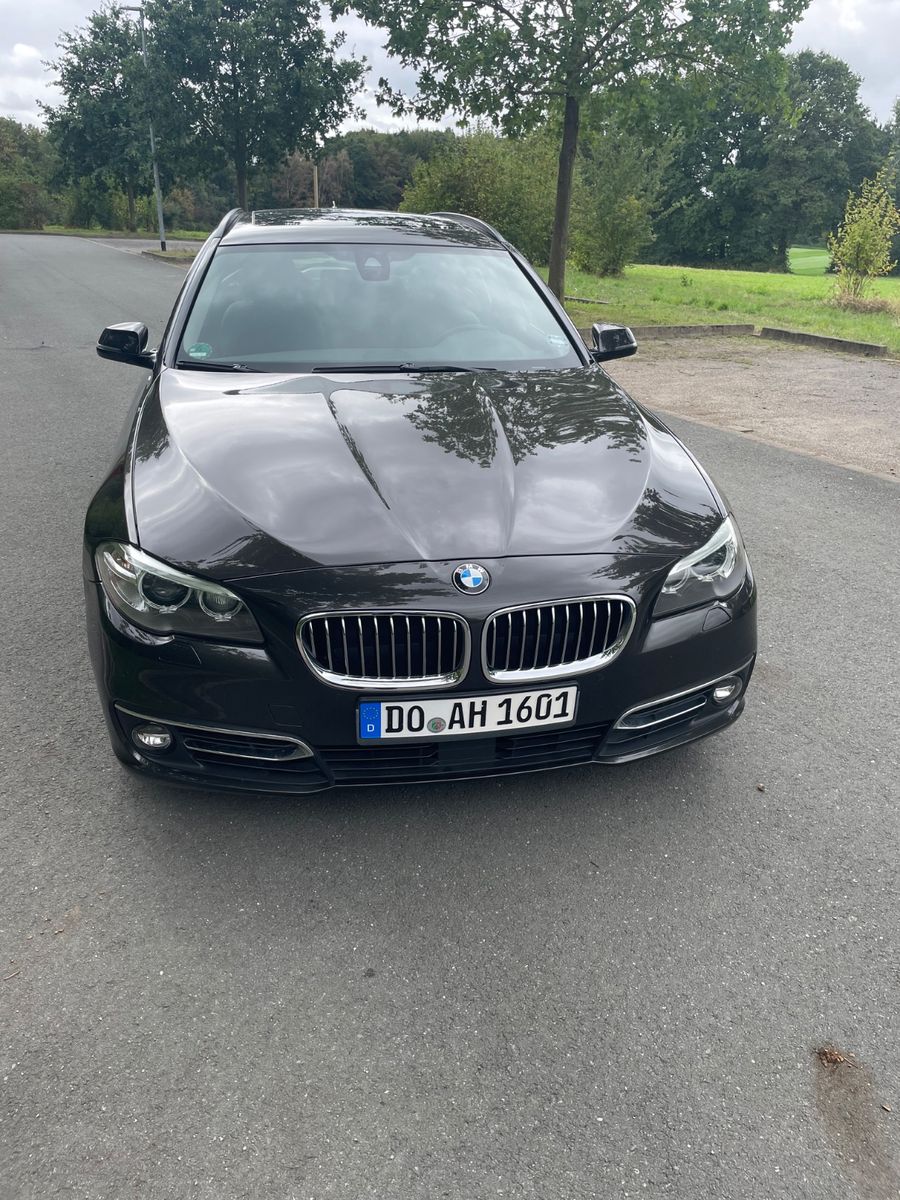 BMW 530 d xDrive Touring A Luxury Line Luxury Line