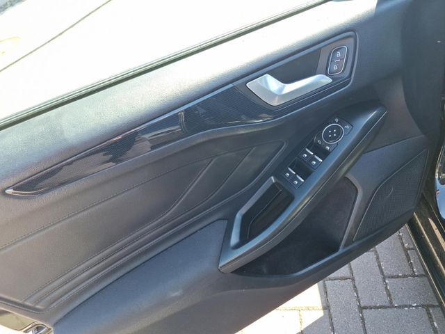 Ford Focus ST-Line 1.0 °LED°Navi°Kamera°SHZ°Keyless°