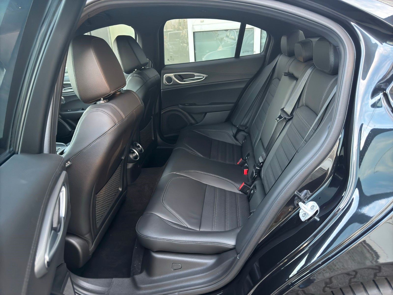 Alfa Romeo Giulia - Bild 8