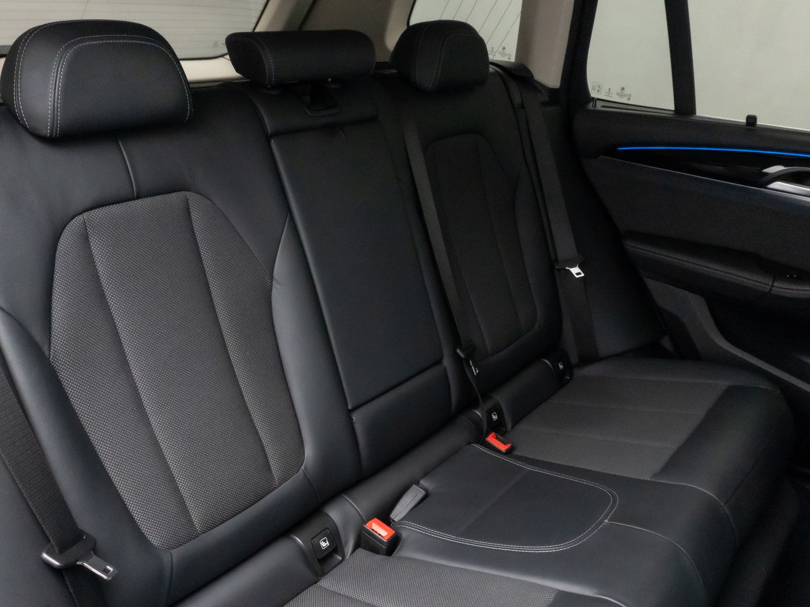 Fahrzeugabbildung BMW X3 xD30e xLine Kamera DAB HiFi Komfort Sport LED