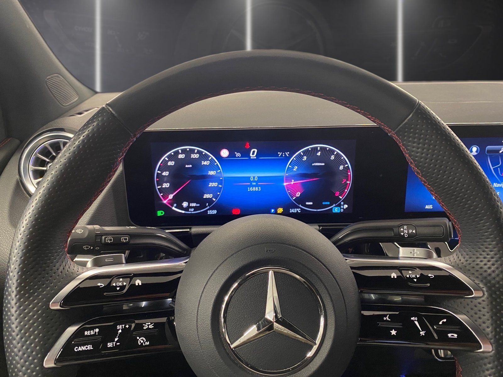 Fahrzeugabbildung Mercedes-Benz B 200 AMG*Totwinkel*LED*Kamera*CarPlay*EasyPack*