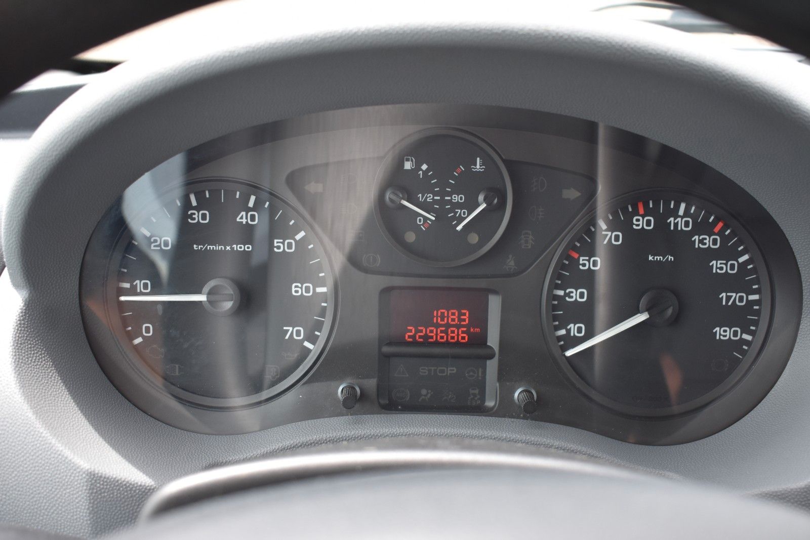 Fahrzeugabbildung Citroën Jumpy HDi 120 FAP 29 L1H1 Kasten