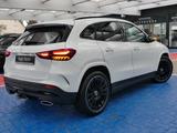 Mercedes-Benz GLA 180 AMG +R-Kamera+Ambiente+NightPak+LED+AHK+ - mit Benzin-Antrieb: Beheizbares Lenkrad, Geländewagen